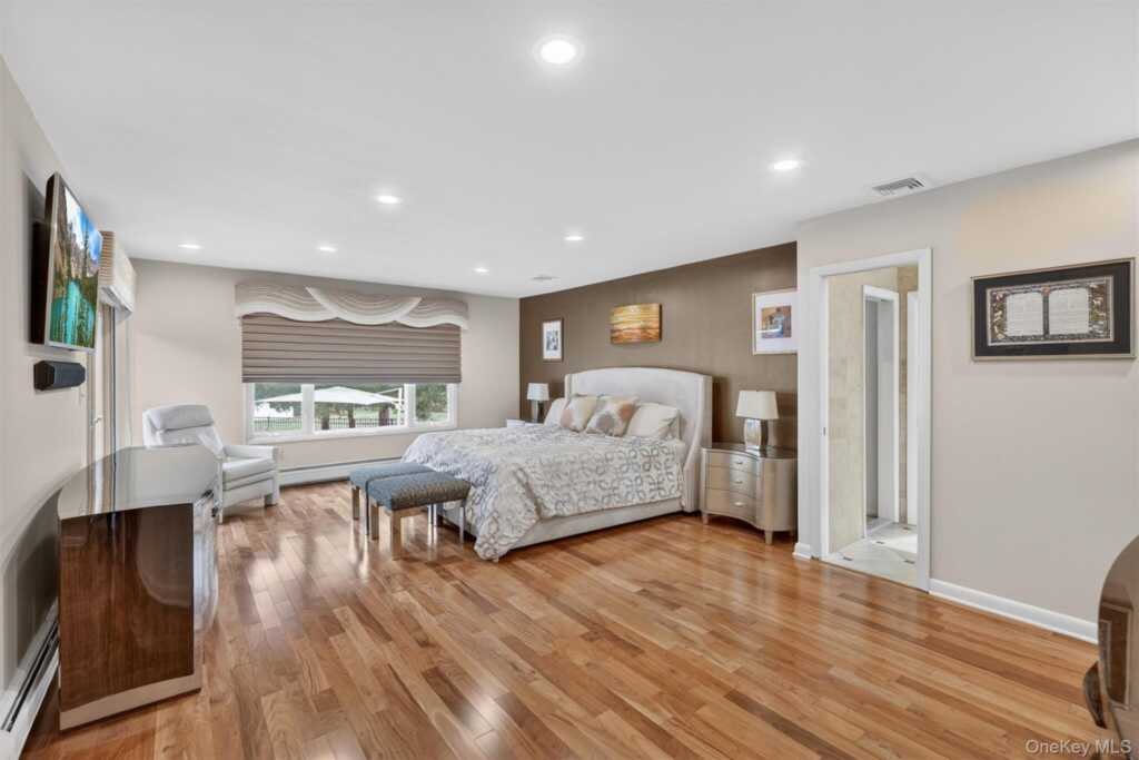 8 Augusta Court, New City, NY 10956 - Photo 15 of 38