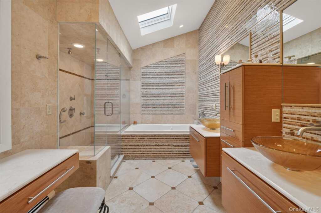 8 Augusta Court, New City, NY 10956 - Photo 19 of 38