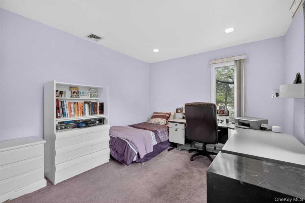 8 Augusta Court, New City, NY 10956 - Photo 23 of 38