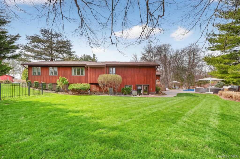 8 Augusta Court, New City, NY 10956 - Photo 35 of 38