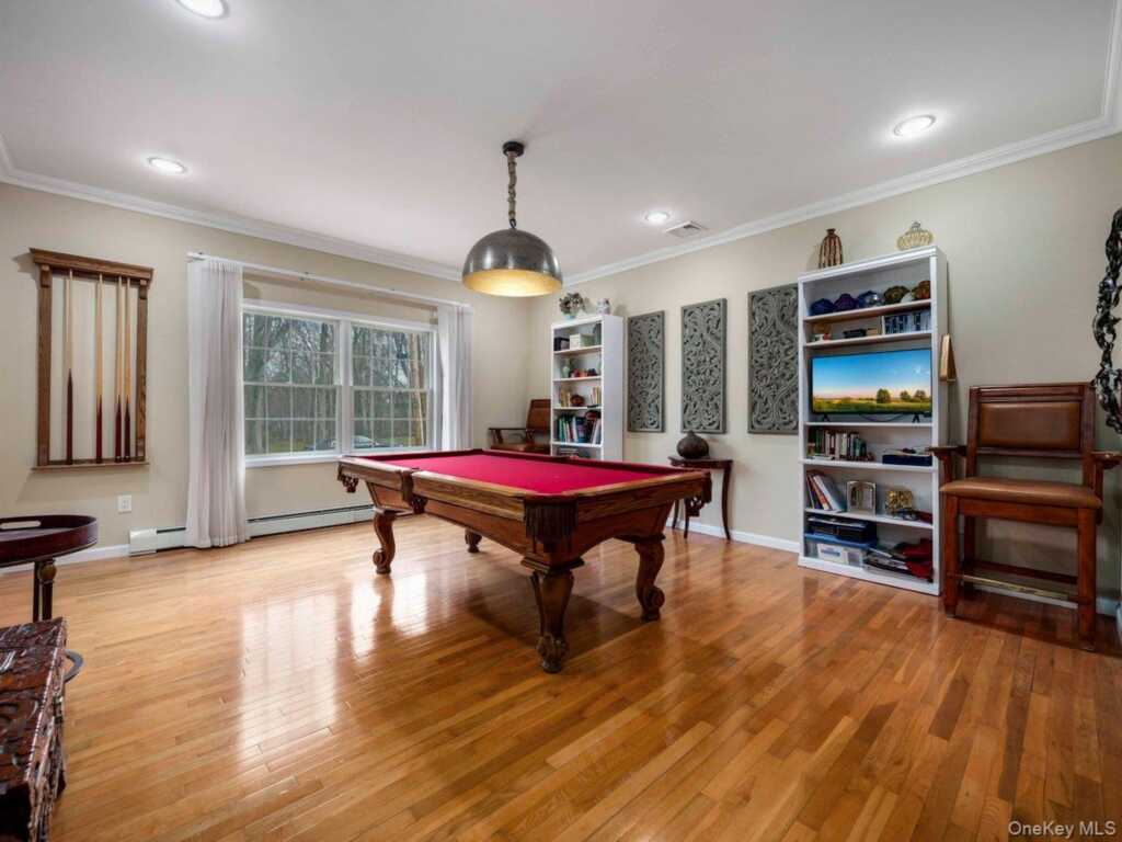 6 Park Avenue, Valley Cottage, NY 10989 - Photo 13 of 38