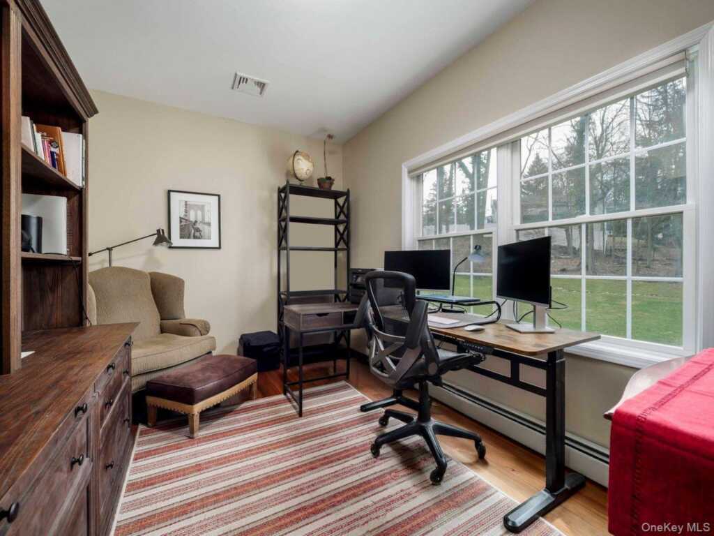 6 Park Avenue, Valley Cottage, NY 10989 - Photo 14 of 38