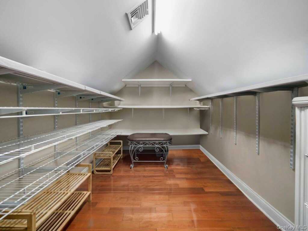 6 Park Avenue, Valley Cottage, NY 10989 - Photo 22 of 38