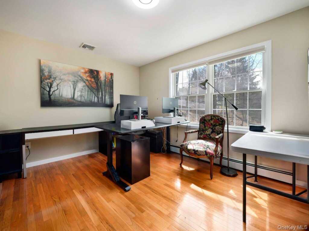 6 Park Avenue, Valley Cottage, NY 10989 - Photo 26 of 38