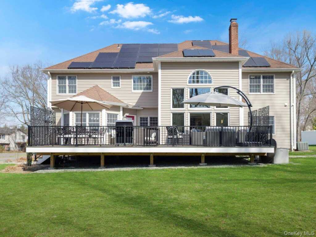 6 Park Avenue, Valley Cottage, NY 10989 - Photo 32 of 38