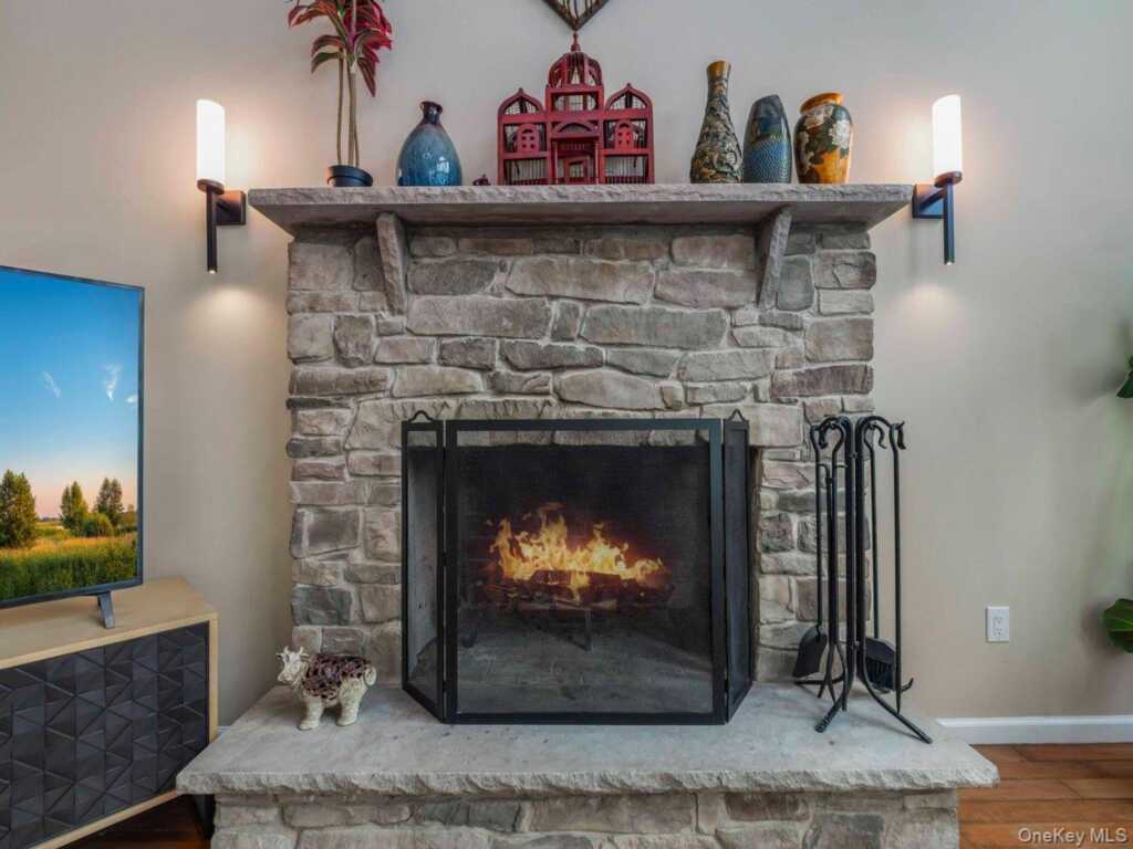 6 Park Avenue, Valley Cottage, NY 10989 - Photo 6 of 38