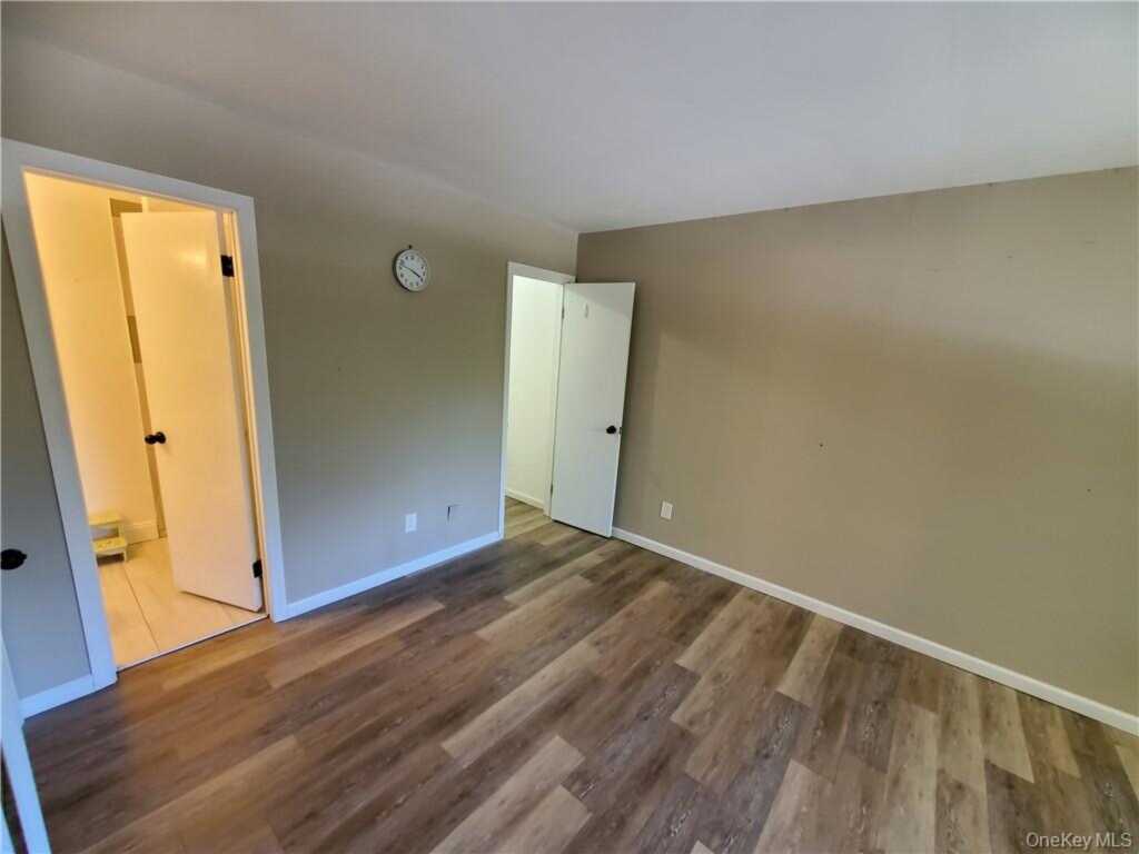 166 Sierra Vista Lane, Valley Cottage, NY 10989 - Photo 13 of 18