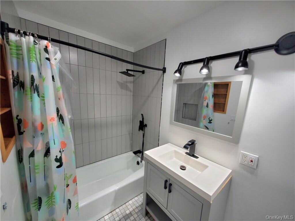 166 Sierra Vista Lane, Valley Cottage, NY 10989 - Photo 9 of 18