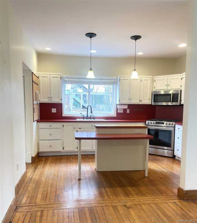 116 Castle Heights Avenue, Nyack, NY 10960 - Photo 12 of 27