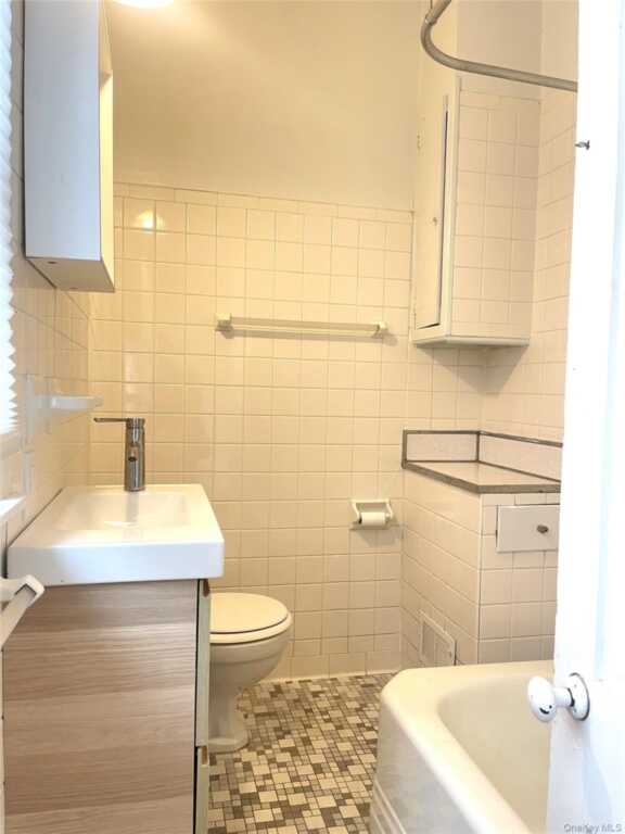 116 Castle Heights Avenue, Nyack, NY 10960 - Photo 14 of 27