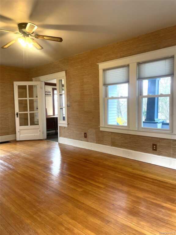 116 Castle Heights Avenue, Nyack, NY 10960 - Photo 8 of 27