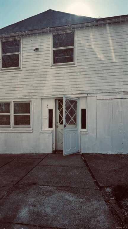 6 Pavilion Road, Suffern, NY 10901