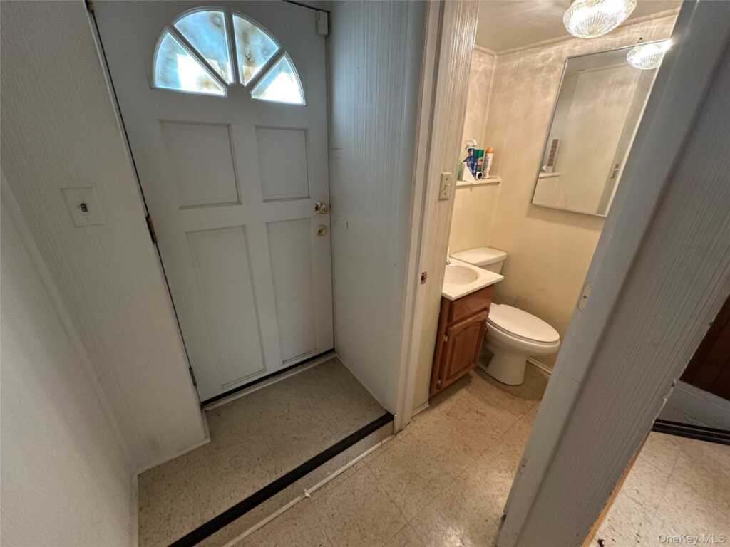 33 Marion Place, Pearl River, NY 10965 - Photo 10 of 12