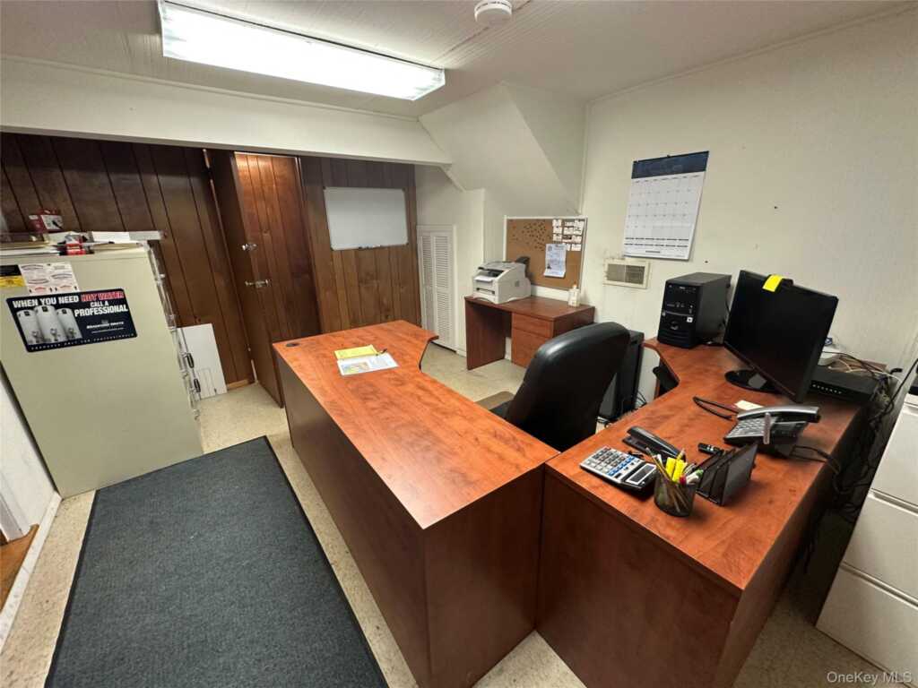 33 Marion Place, Pearl River, NY 10965 - Photo 9 of 12