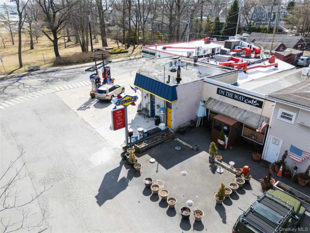 34 Ridgeland Terrace, Rye, NY 10580 - Photo 2 of 10