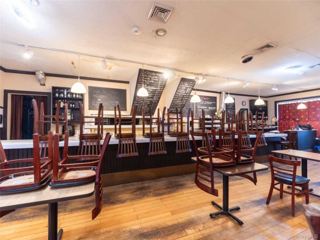 34 Ridgeland Terrace, Rye, NY 10580 - Photo 6 of 10