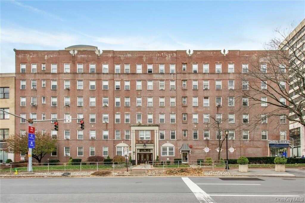 1 S Broadway, Unit #1L, White Plains, NY 10601
