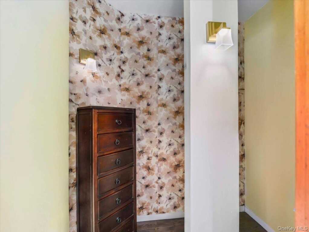 35 Hillside Avenue, Suffern, NY 10901 - Photo 15 of 43