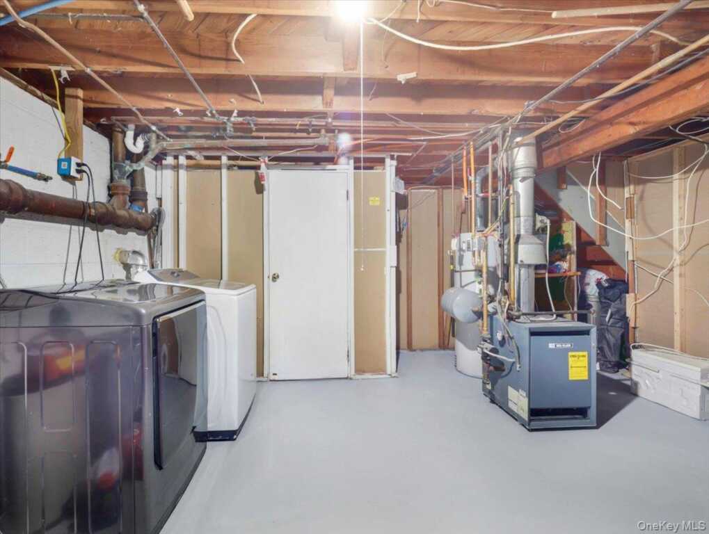 35 Hillside Avenue, Suffern, NY 10901 - Photo 29 of 43