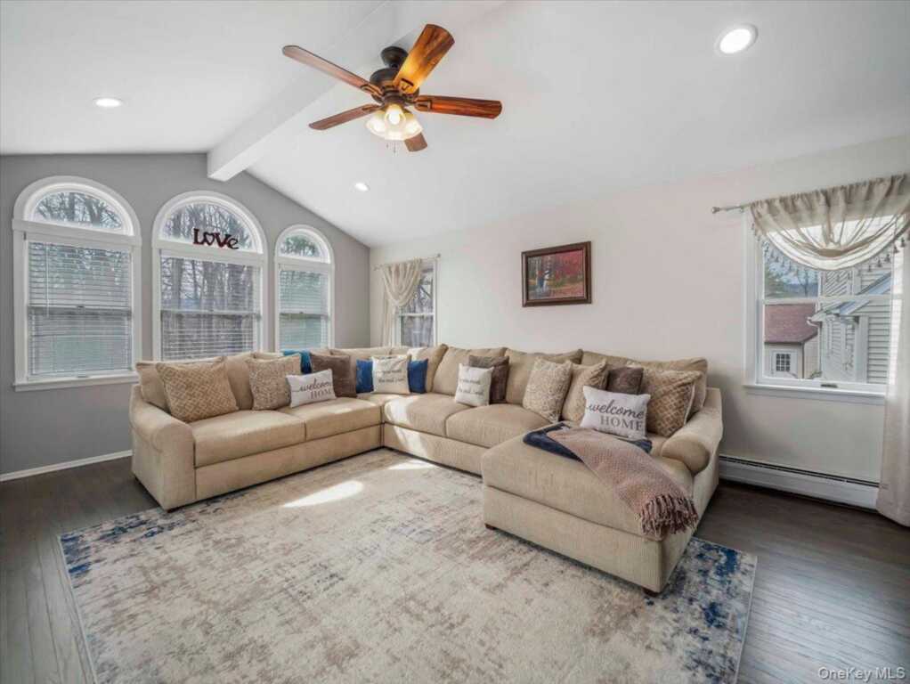 35 Hillside Avenue, Suffern, NY 10901 - Photo 8 of 43