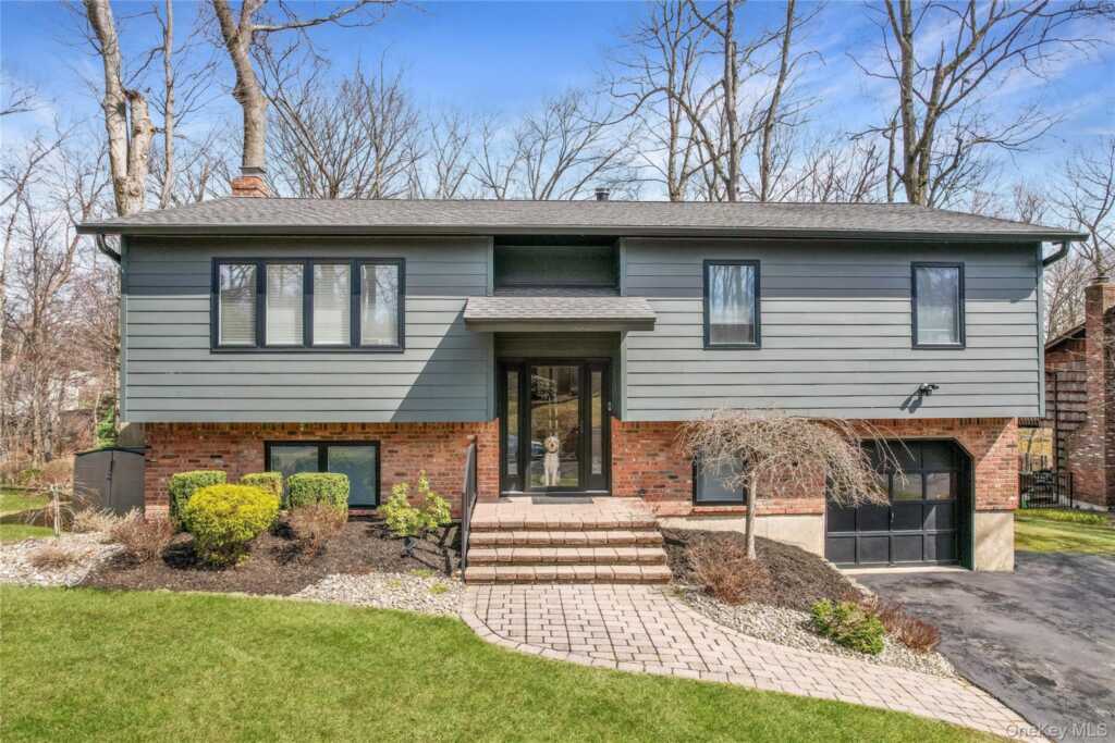 11 Foxburn Street, New City, NY 10956