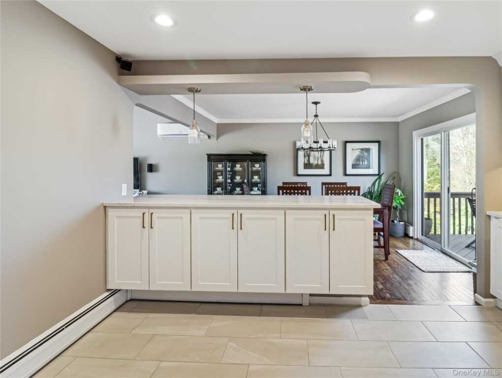 11 Foxburn Street, New City, NY 10956 - Photo 11 of 46