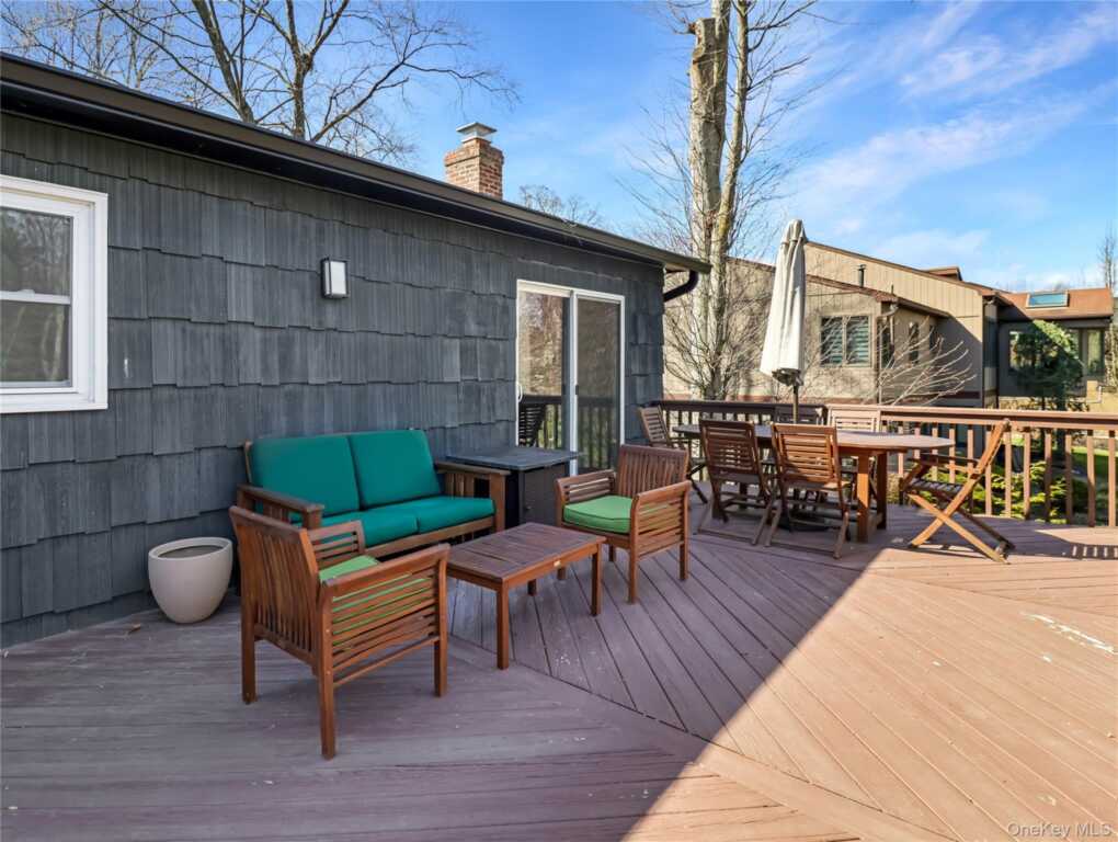 11 Foxburn Street, New City, NY 10956 - Photo 29 of 46