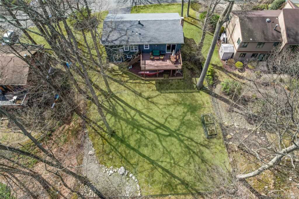 11 Foxburn Street, New City, NY 10956 - Photo 43 of 46