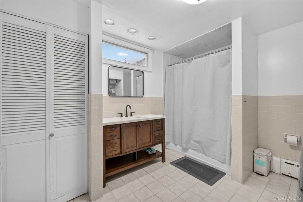 560 Locust Avenue, Rye, NY 10573 - Photo 20 of 35