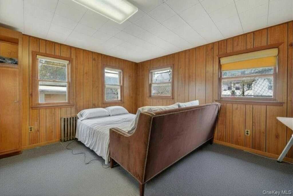 560 Locust Avenue, Rye, NY 10573 - Photo 34 of 35