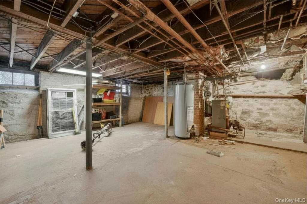 560 Locust Avenue, Rye, NY 10573 - Photo 35 of 35