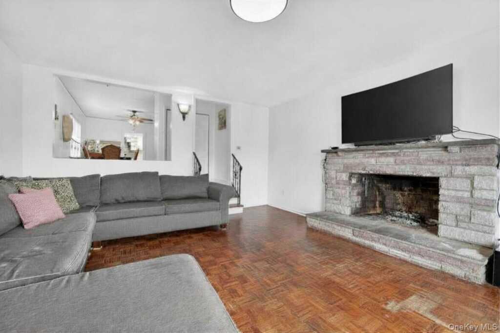 560 Locust Avenue, Rye, NY 10573 - Photo 9 of 35