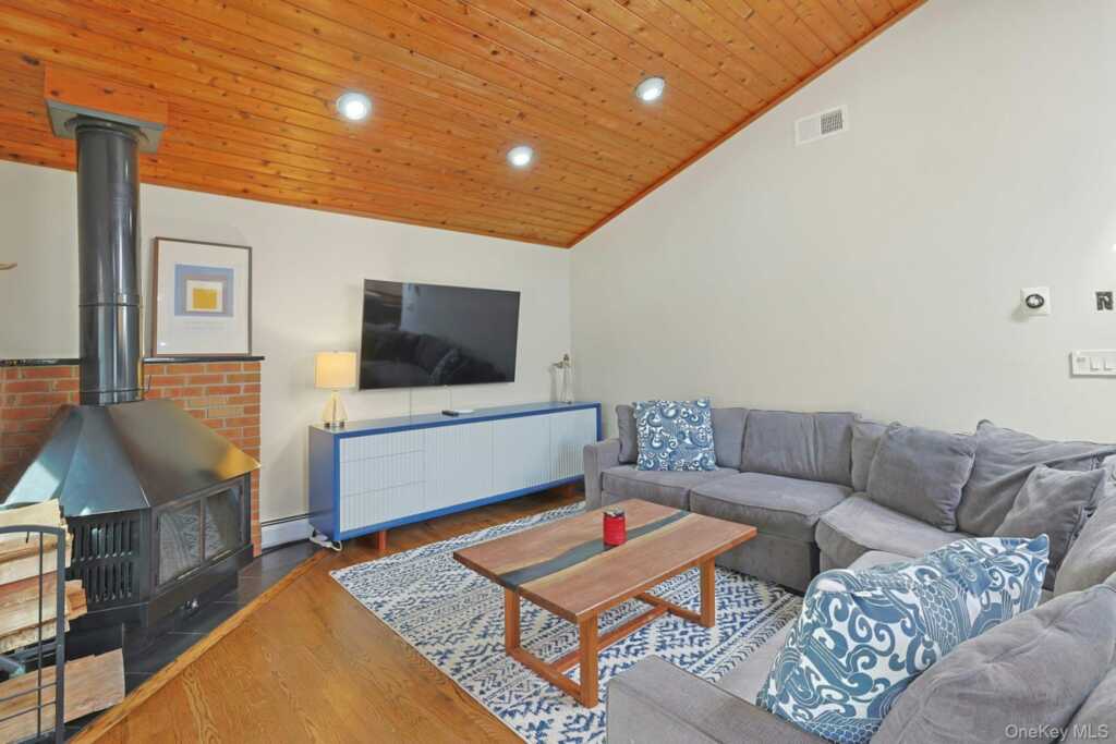 3 Green Hill Court, Nanuet, NY 10954 - Photo 19 of 43