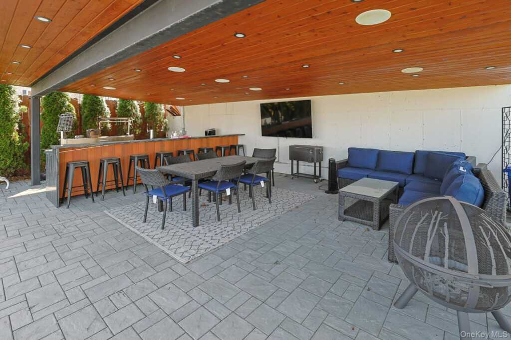 3 Green Hill Court, Nanuet, NY 10954 - Photo 35 of 43