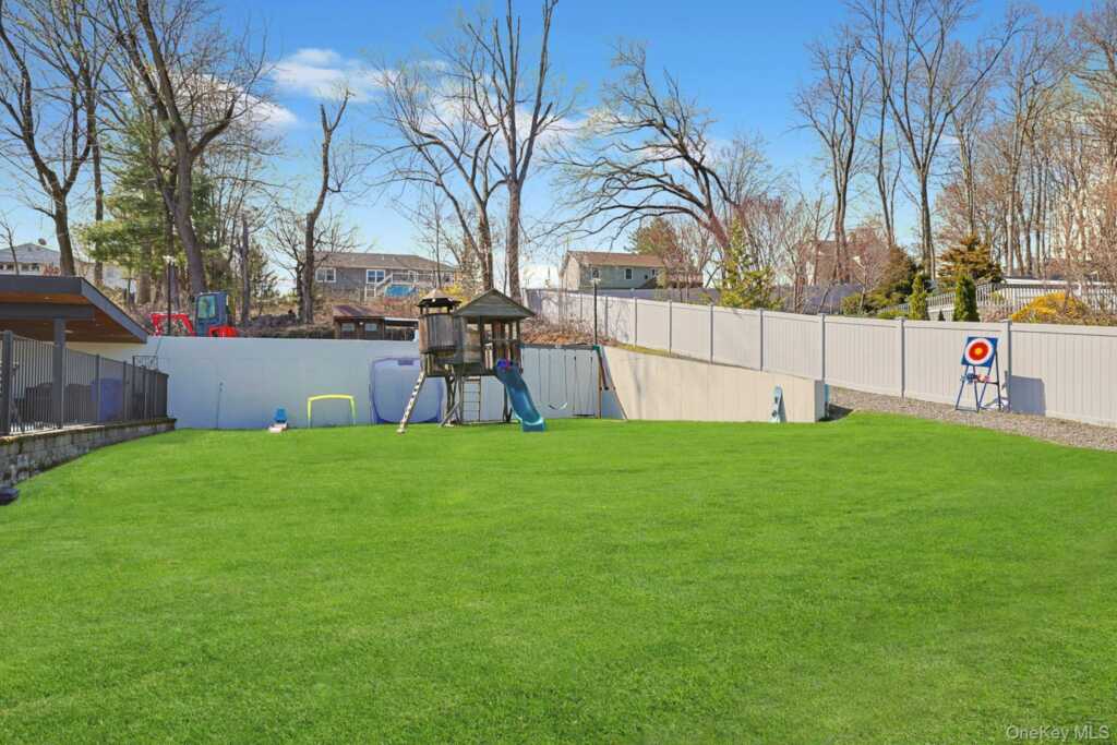 3 Green Hill Court, Nanuet, NY 10954 - Photo 37 of 43