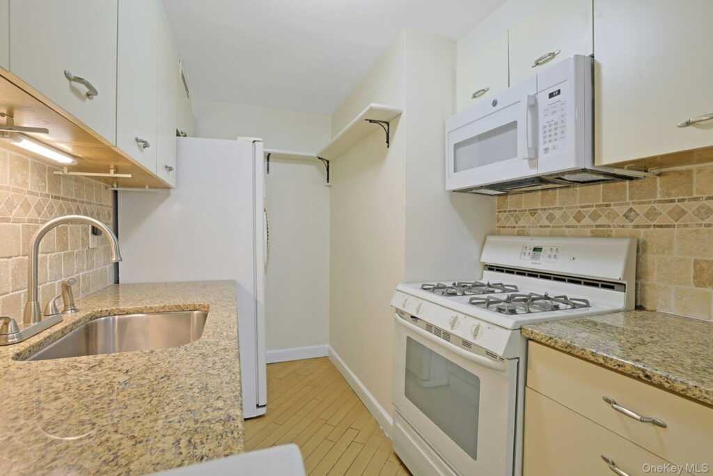 1270 North Avenue, Unit #2L, New Rochelle, NY 10804 - Photo 11 of 17