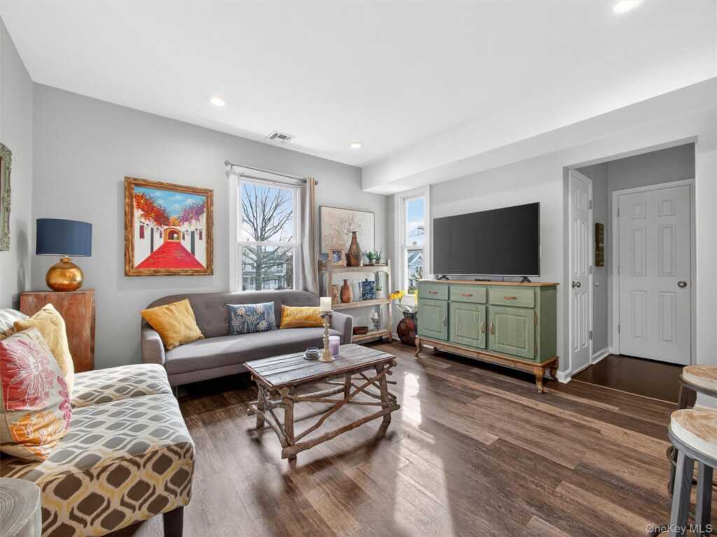 24 E Park Place, Suffern, NY 10901 - Photo 18 of 25