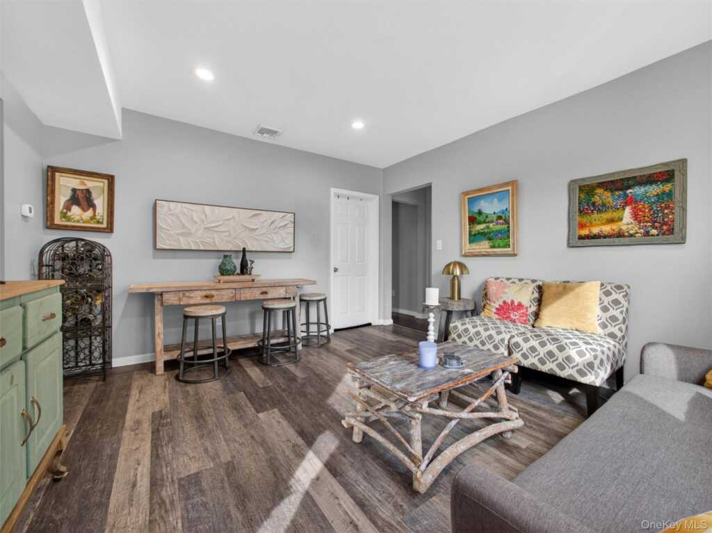 24 E Park Place, Suffern, NY 10901 - Photo 19 of 25