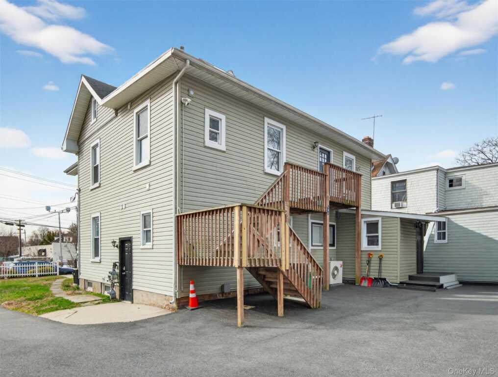 24 E Park Place, Suffern, NY 10901 - Photo 2 of 25