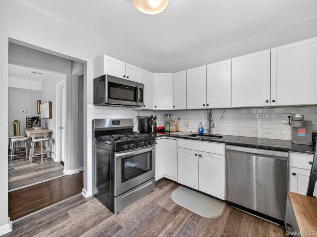 24 E Park Place, Suffern, NY 10901 - Photo 20 of 25