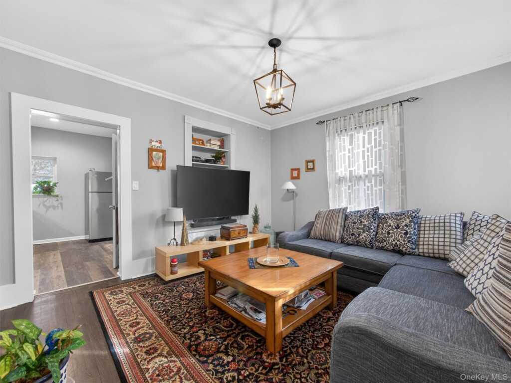 24 E Park Place, Suffern, NY 10901 - Photo 6 of 25