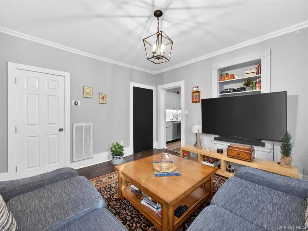 24 E Park Place, Suffern, NY 10901 - Photo 7 of 25