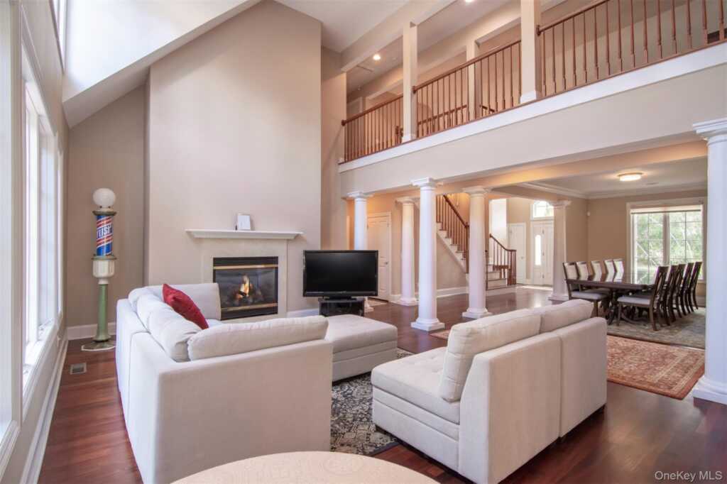 9 Stony Gate Oval, New Rochelle, NY 10804 - Photo 11 of 29