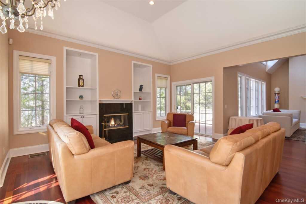 9 Stony Gate Oval, New Rochelle, NY 10804 - Photo 16 of 29