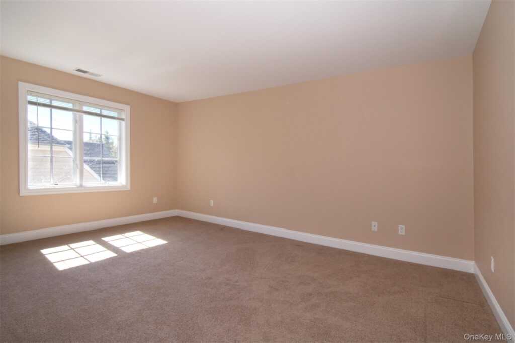 9 Stony Gate Oval, New Rochelle, NY 10804 - Photo 20 of 29