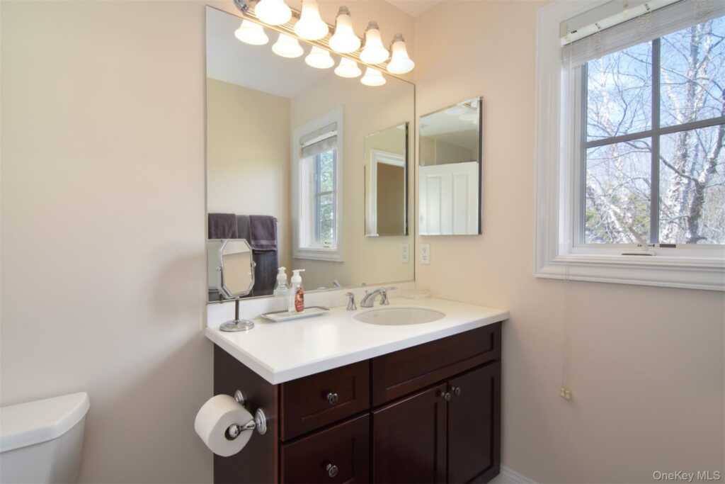 9 Stony Gate Oval, New Rochelle, NY 10804 - Photo 21 of 29