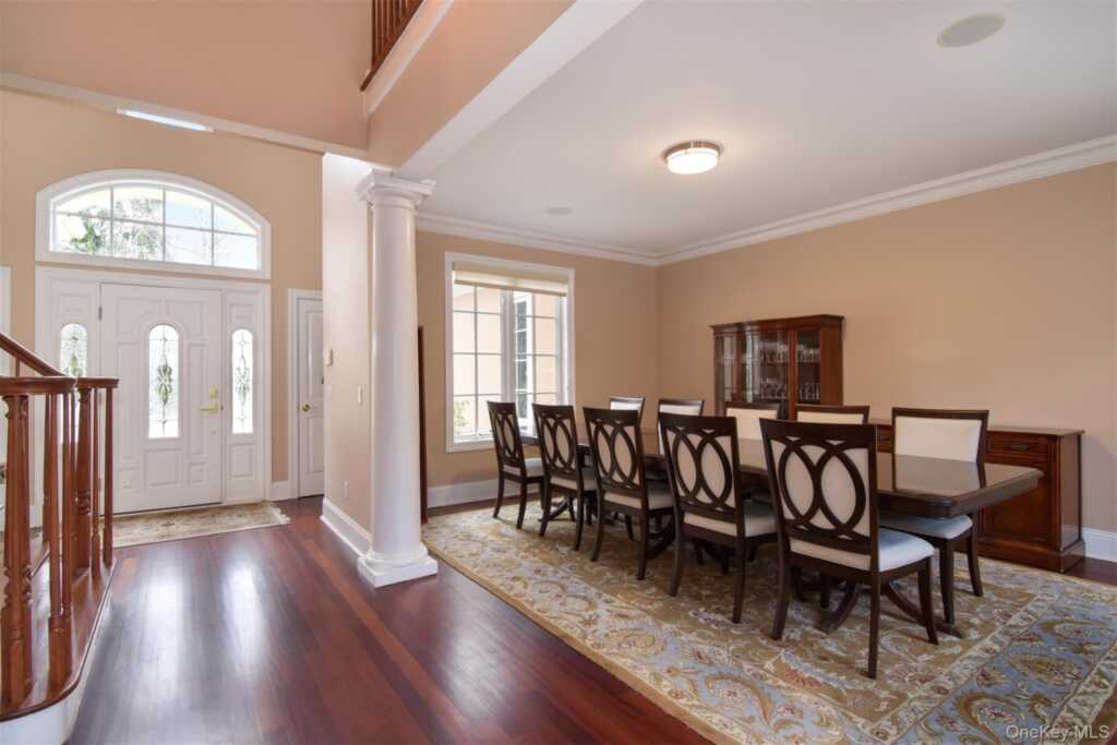 9 Stony Gate Oval, New Rochelle, NY 10804 - Photo 8 of 29