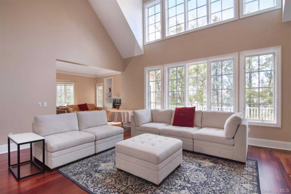 9 Stony Gate Oval, New Rochelle, NY 10804 - Photo 9 of 29