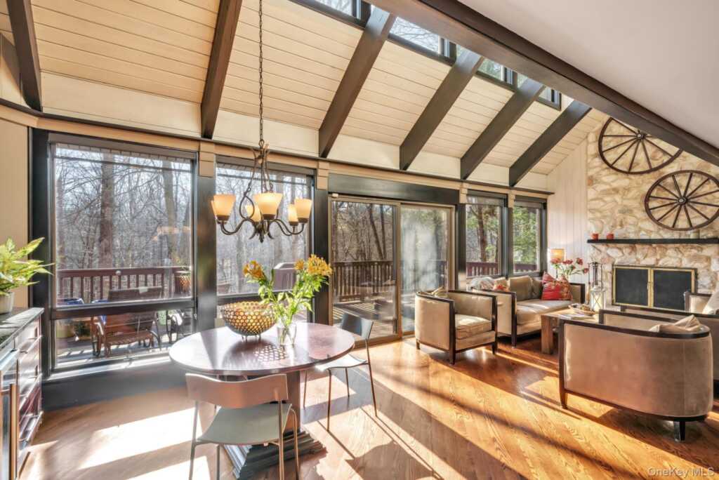 139 Pascack Road, Pearl River, NY 10965 - Photo 10 of 35