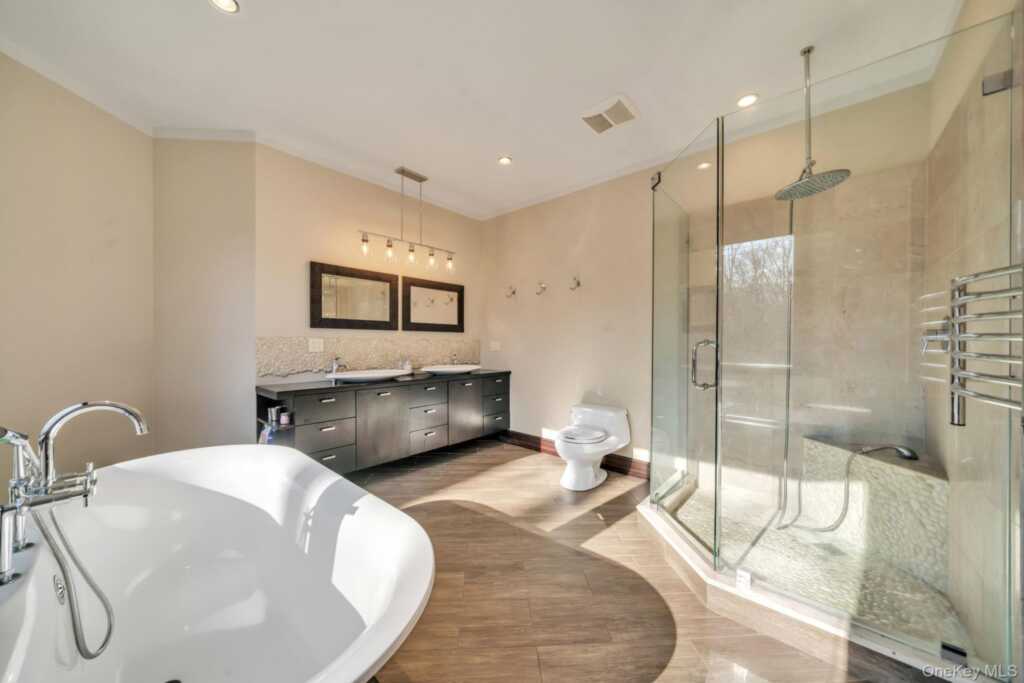 139 Pascack Road, Pearl River, NY 10965 - Photo 13 of 35